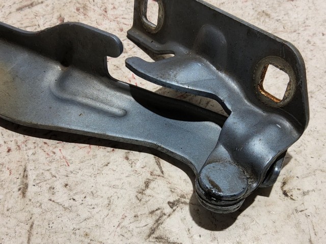 Fiat Doblo 2000-2009 kék színű, bal oldali motorháztető zsanér 46782384