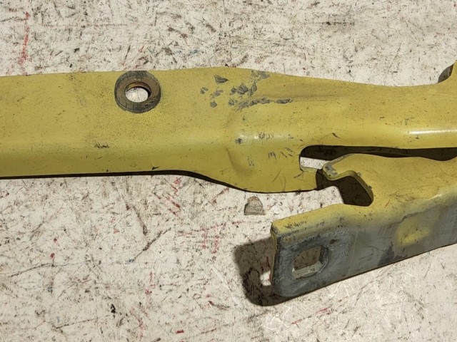 Fiat Doblo 2000-2009 sárga színű, bal oldali motorháztető zsanér 46782384