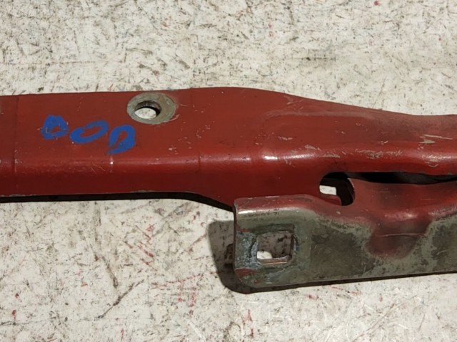 Fiat Doblo 2000-2009 piros színű, bal oldali motorháztető zsanér 46782384