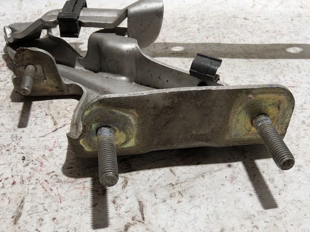 Lancia Lybra ezüst színű, bal oldali motorháztető zsanér