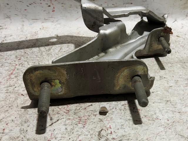 Lancia Lybra ezüst színű, jobb oldali motorháztető zsanér