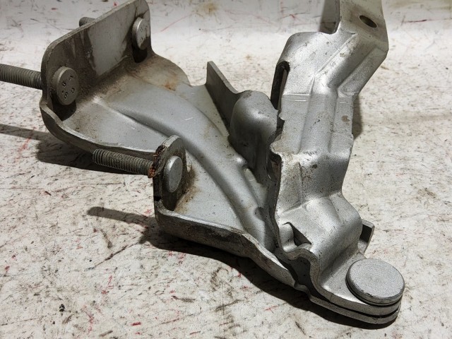 Lancia Lybra ezüst színű, jobb oldali motorháztető zsanér