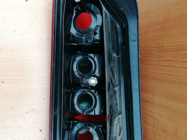 158553 Lancia Musa 2004-2007 jobb hátsó lámpa, a képen látható sérüléssel 46829508