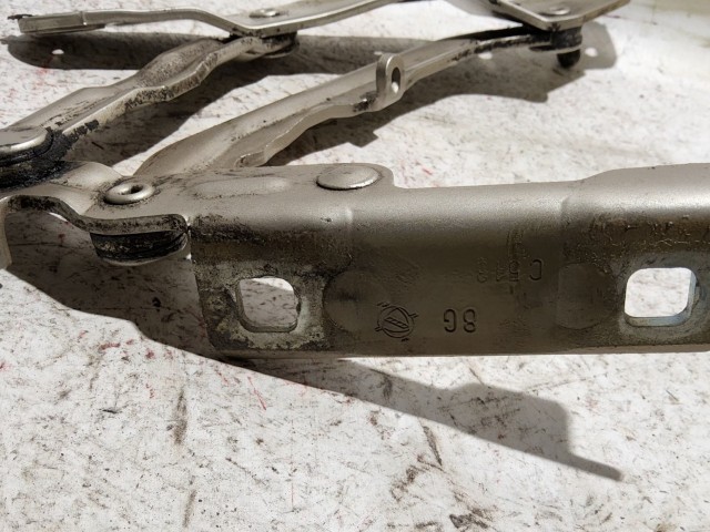 Fiat Linea jobb, csomagtérajtó zsanér 51813035