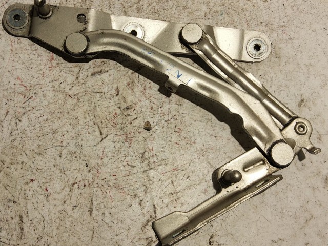 Fiat Linea jobb, csomagtérajtó zsanér 51813035