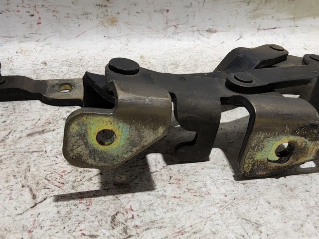 Lancia Thesis fekete színű, bal  oldali motorháztető zsanér