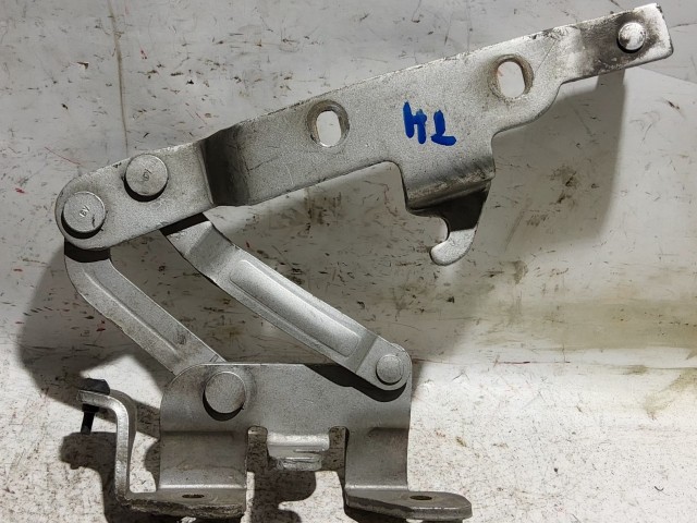 Lancia Thesis ezüst színű, bal  oldali motorháztető zsanér