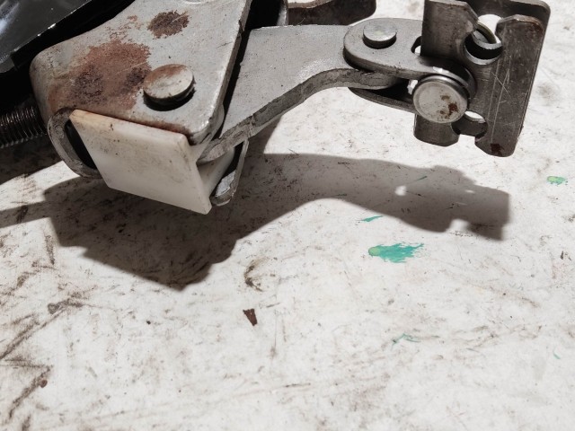 Alfa Romeo 159 2005-2011 Kézifék kar, fekete színű markolattal 156061800