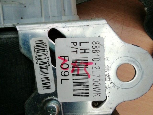 Hyundai I 30 2008-2012 5 ajtós bal első biztonsági öv 88810-2L700WK