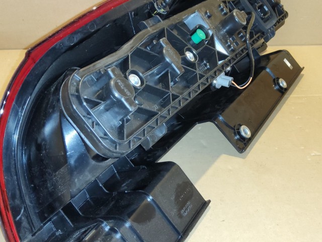 Fiat Doblo 2009-2015, Opel Combo D jobb hátsó lámpa, kettényíló hátsó ajtós kivitelhez 51810673  MagnetiMarelli