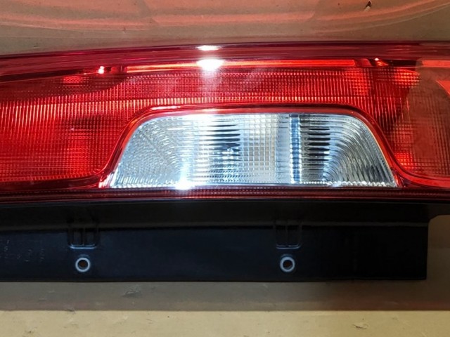 Fiat Doblo 2015-2022 utángyártott új, jobb hátsó lámpa, felnyíló csomagtérajtós kivitelhez 52044716