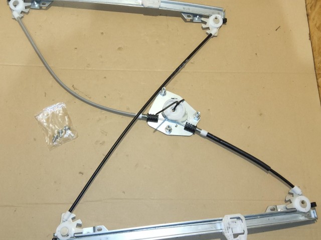 Fiat Croma utángyártott új , bal első ablakemelő mechanika