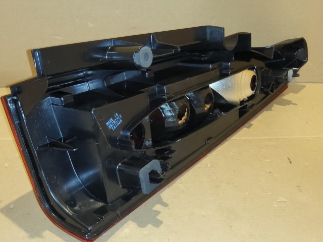 Citroen Berlingo, Peugeot Partner 2012-2018 utángyártott új, bal hátsó lámpa felnyíló csomagtérajtós kivitelhez 9677205180