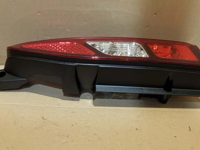 Citroen Berlingo, Peugeot Partner 2012-2018 utángyártott új, jobb hátsó lámpa felnyíló csomagtérajtós kivitelhez 9677205080