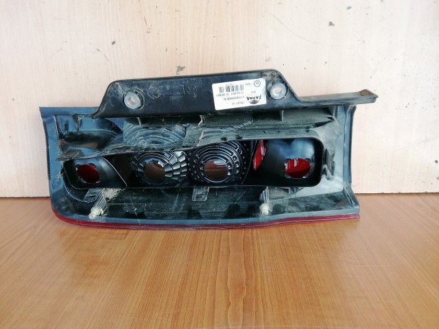 158551 Fiat Fiorino , Qubo, Citroen Nemo jobb hátsó lámpa 1353205080 izzófoglalat nélkül!!!!