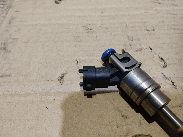 Alfa Romeo 159 3,2  v6 , injektor 0261500030