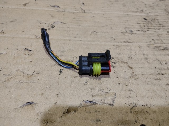 176320 Alfa Romeo Giulietta 2010-2020 bal hátsó lámpa, külső elektromos csatlakozó 50513613