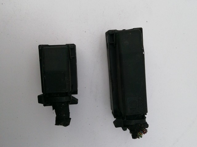 158680 Audi A4 , Volkswagen Passat 1,8 benzin Motorvezérlő Elektromos csatlakozó 