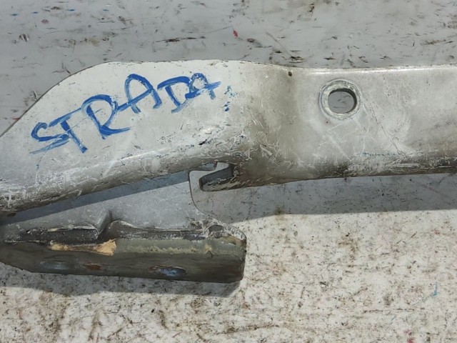 Fiat Strada fehér színű, jobb oldali motorháztető zsanér