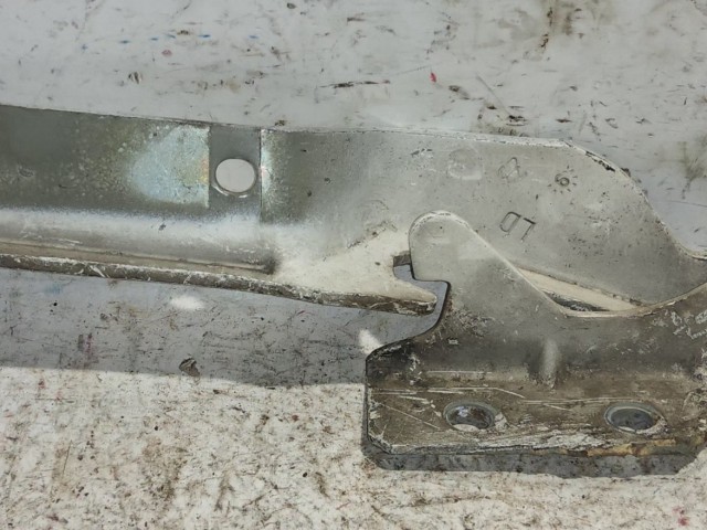 Fiat Strada fehér színű, jobb oldali motorháztető zsanér