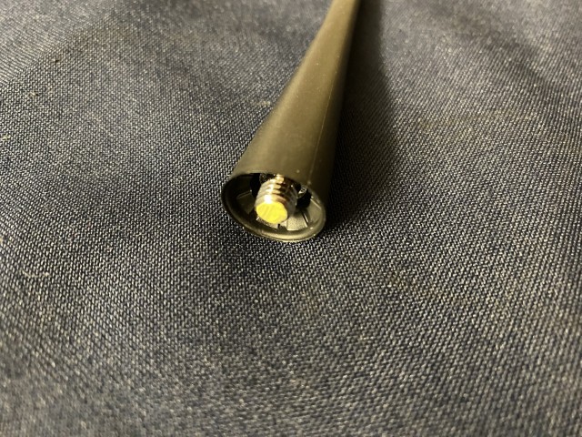 Alfa Romeo, Lancia gyári új, antenna szár 6mm menetátmérő, 73 mm hosszú 156020346