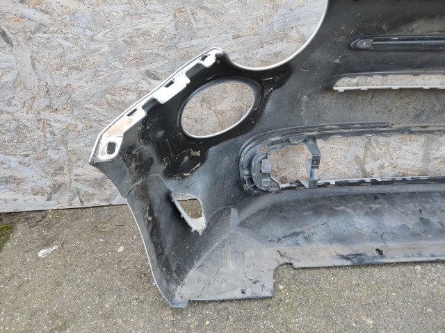 179132 Fiat 500 2015- első lökhárító, a képen látható sérüléssel   