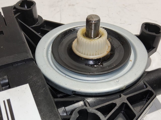 Fiat Freemont bal első ablakemelő motor 130420 c22329-100