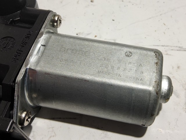 Jeep Renegade  jobb hátsó ablakemelő motor 