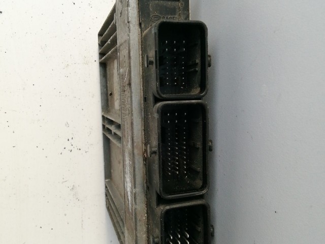 Peugeot 206 1,4 8v Benzin Motorvezérlő 9646988680