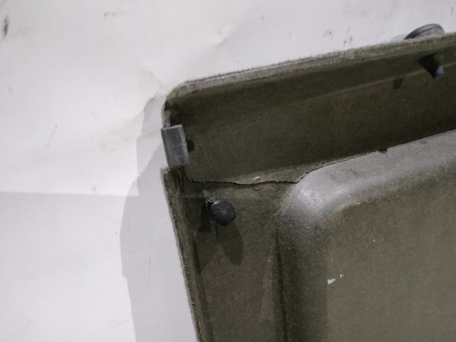 176380 Hyundai Getz 2002-2010 Kalaptartó a képen látható sérüléssel