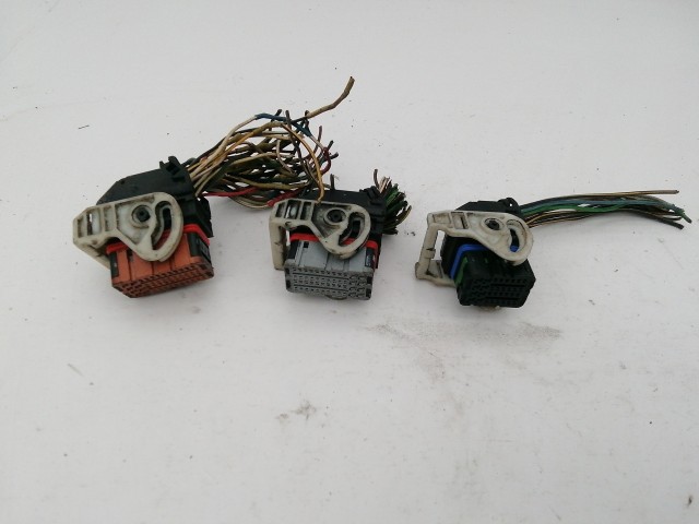 158877 Volvo V50 2004-2012 2,0 Diesel motorvezérlő Elektromos csatlakozó 5WS40212H-T , 30743623AA