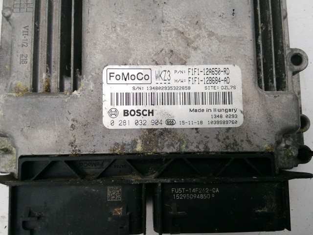 Ford Kuga 1,5 16v benzin Motorvezérlő 0281032904