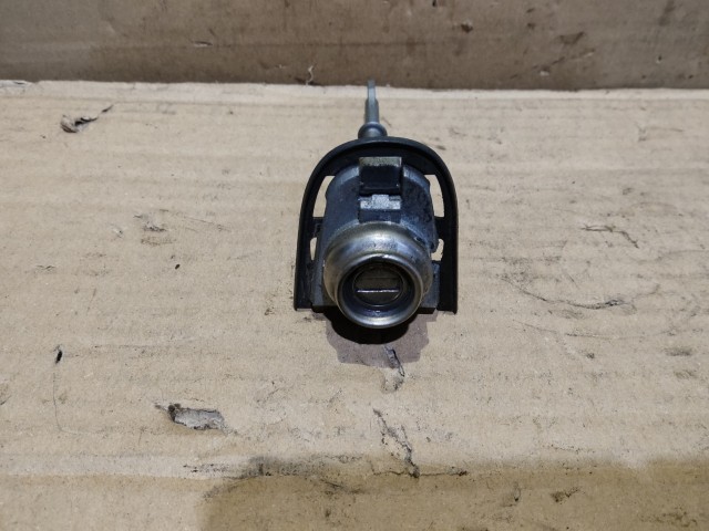 Hyundai I20 2008-2012 2008-2012 Zárbetét ház Használt Bal 5 ajtós