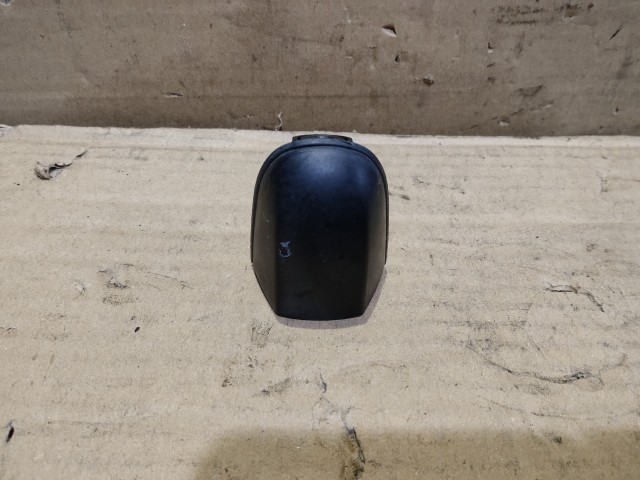 Hyundai I20 2008-2012 2008-2012 Zárbetét kupak Használt 5 ajtós jobb első
