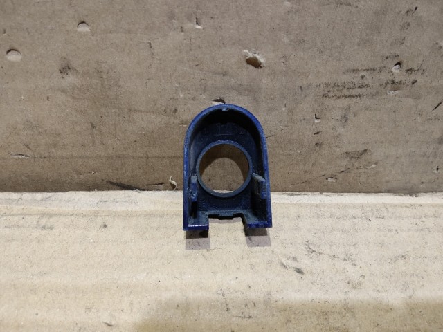 Volkswagen Touran 2003-2015 Zárbetét kupak Használt bal első
