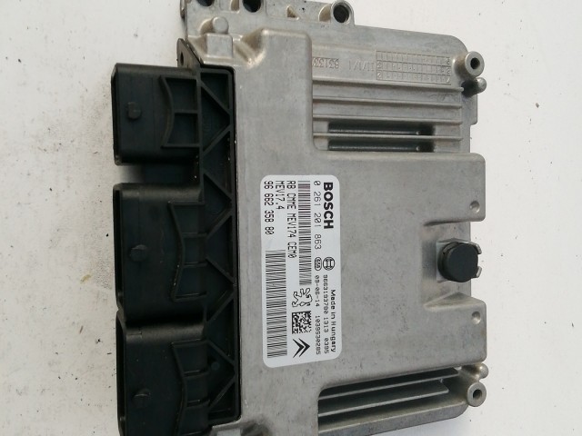 Peugeot 207, 308, 5008  1,6 16v benzin motorvezérlő 0261201863 , 9666235880