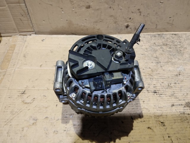 Chrysler PT Cruiser 2000-2010 2,2 16v Diesel Generátor, a képen látható csatlakozó sérüléssel!!!