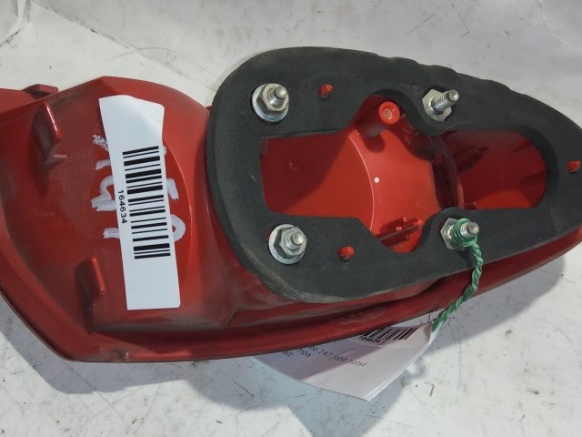 Alfa Romeo 147 jobb hátsó külső lámpa, izzófoglalat nélkűl!