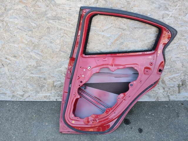 179427 Alfa Romeo Giulietta 2010-2020  Jobb hátsó ajtó, a képen látható sérüléssel 50509298