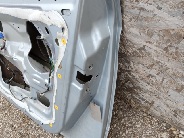 153535 Fiat Grande Punto  2005-2009 jobb első ajtó, a képen látható sérüléssel 5 ajtós
