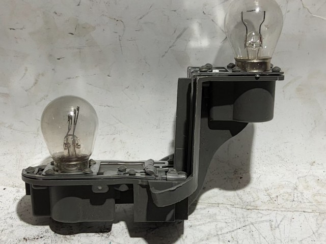 Alfa Romeo 147  bal hátsó külő lámpa, izzó foglalat 46556349