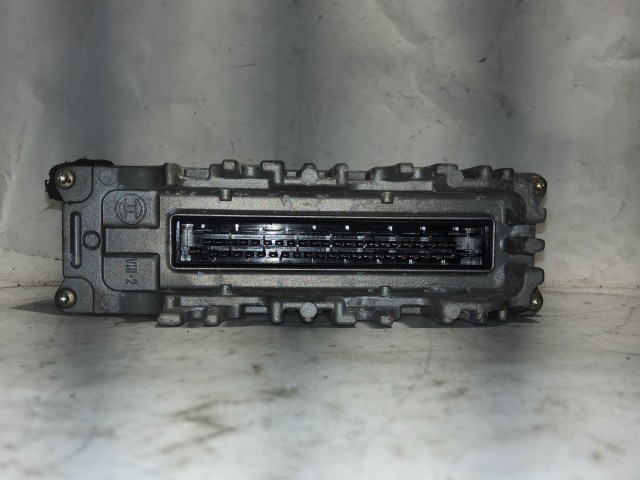 Volkswagen Polo 6N1 motorvezérlő 1,0 8v benzin 0261203932 , 030906027E