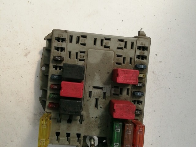 Fiat Doblo 2000-2005 külső Biztosítéktábla 46752701