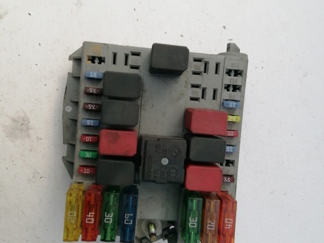 Fiat Doblo 2005-2009 külső Biztosítéktábla 51761957