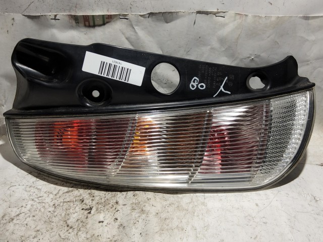 143821 Lancia Ypsilon 2003-2011 bal hátsó Lámpa, a képen látható sérüléssel, izzófoglalat nélkül!!