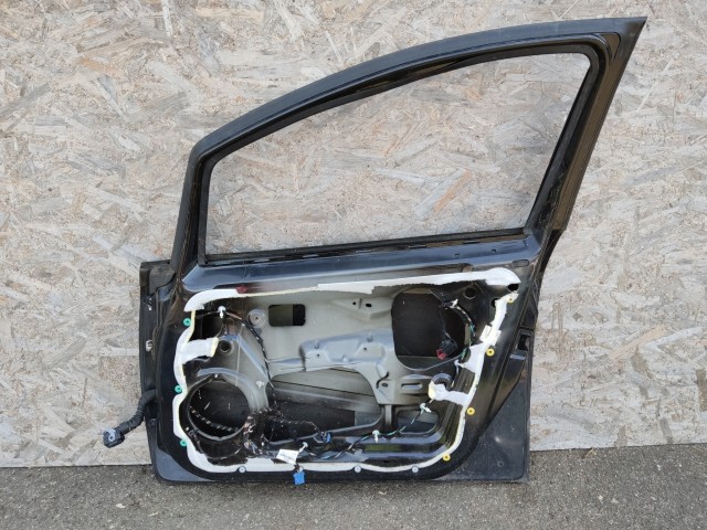 179528 Fiat Grande Punto  2005-2009 5 ajtós jobb első ajtó, a képen látható sérüléssel