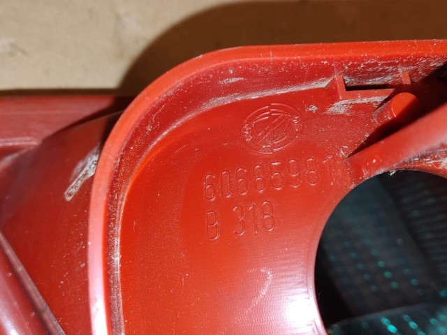 Alfa Romeo 156 FL 2003-2005 jobb hátsó belső lámpa 60685981