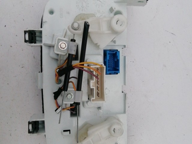 181860 Fiat Grande Punto  2005-2009 Fűtés kapcsoló, a képen látható sérüléssel