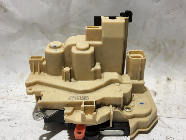 Fiat Panda III. 2012- 2024 bal első ajtózár 51846548