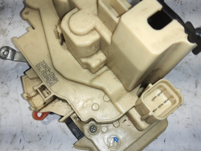 Fiat Panda III. 2012- 2024 bal első ajtózár 51846548